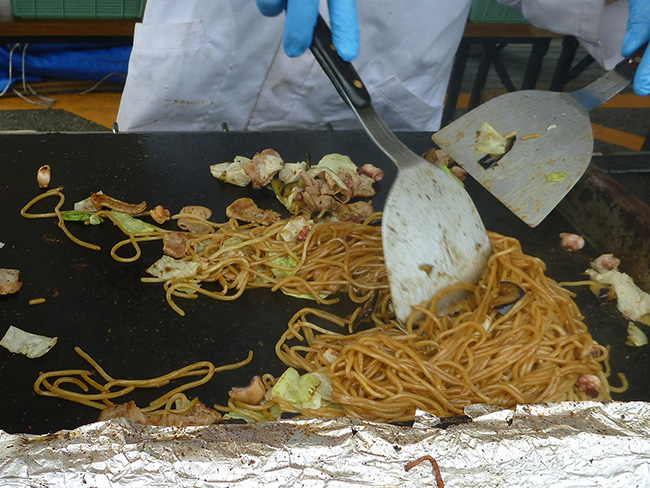 タコと茄子が入った鍛冶屋焼きそば